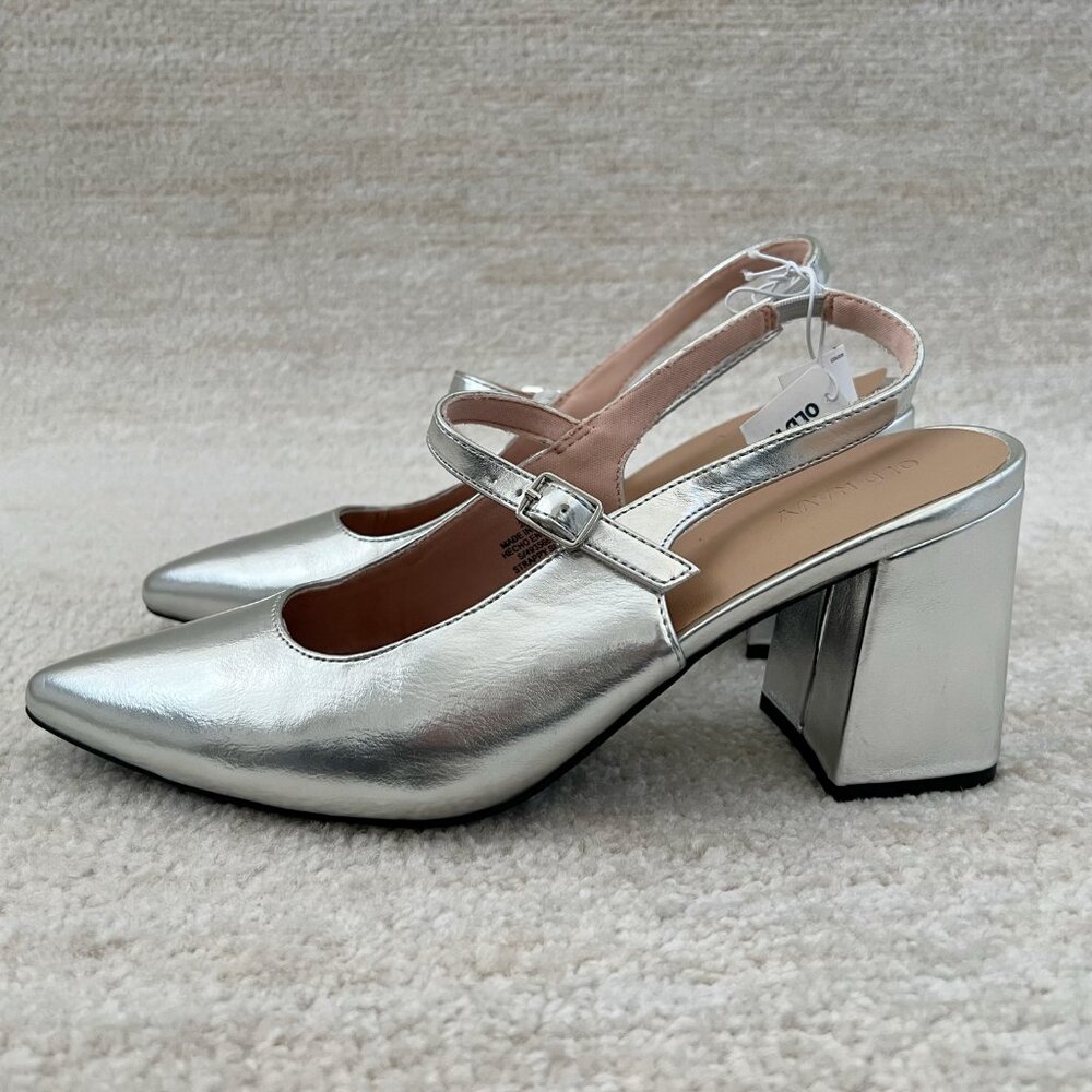 NWT Old Navy Pointed Closed Toe Slingback Metallic Silver Chunky Heels Shoes 9